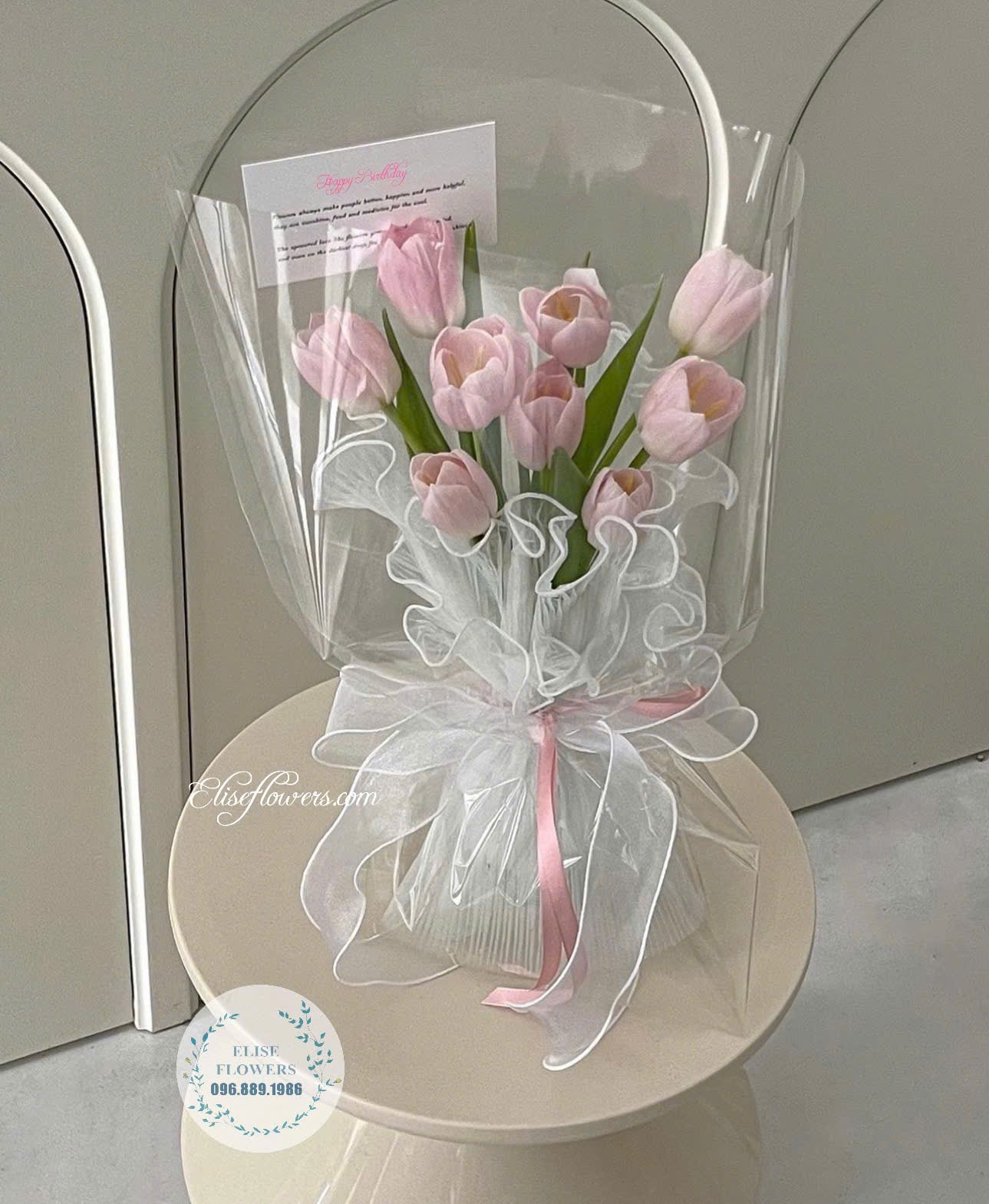 Bó hoa tulip màu hồng 10 bông đẹp tại Hà Nội. Bó hoa tặng bạn gái ngày 20/10. Bó hoa tặng 20/10