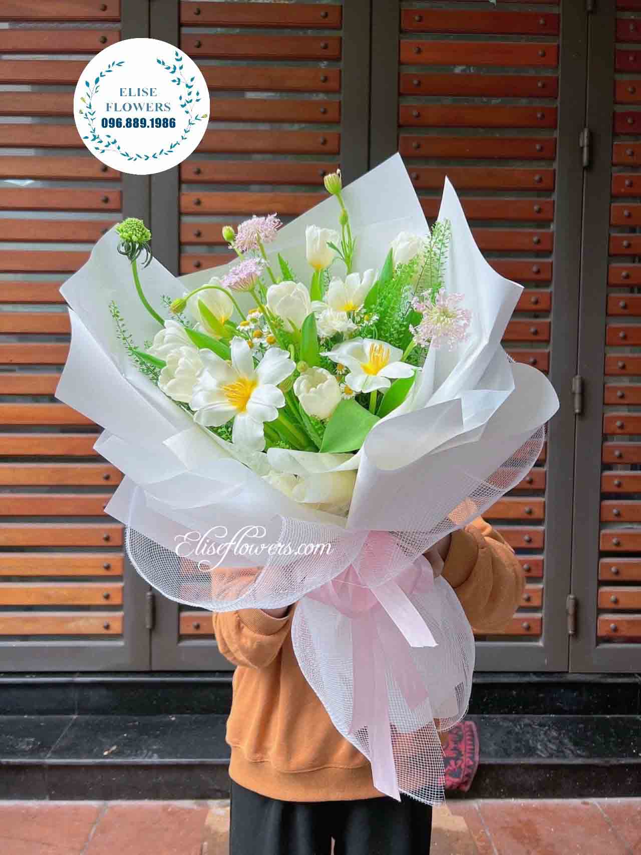 Bó hoa tulip trắng đẹp thuần khiết tại quận Cầu Giấy - Hà Nội | Bó hoa chúc mừng sinh nhật đẹp | Bó hoa tươi tại Hà Nội