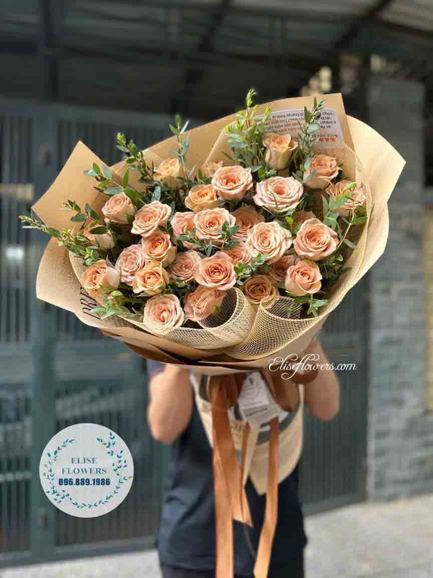 Bó hoa hồng ngoại màu nâu cafe | Bó hoa màu nâu tây sang trọng thanh lịch chúc mừng sinh nhật bạn thân 
