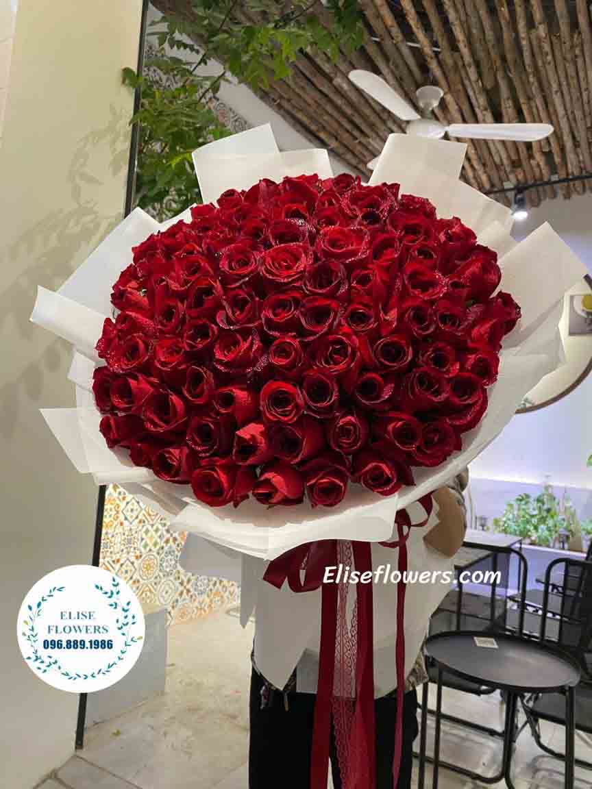 Bó hoa đẹp ở Hà Nội | Bó hồng đỏ 100 bông | HOA TÌNH YÊU | Bó hoa tặng vợ yêu tại Cầu Giấy - Hà Nội