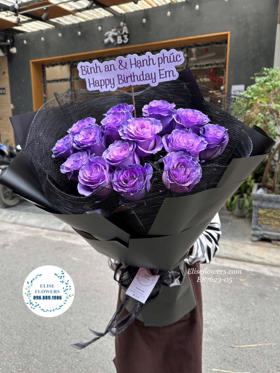 Bó hoa hồng tím nhập khẩu Vip tặng người yêu. Mua hoa nhập khẩu đẹp. Eliseflowers