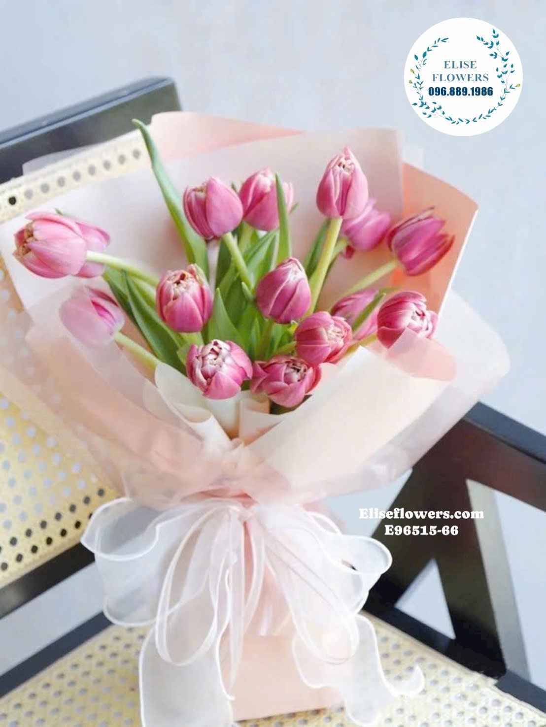 Tulip nhập khẩu. Bó Tulip 15 bông hồng ngọt ngào tặng người yêu ở Hà Nội. Eliseflowers