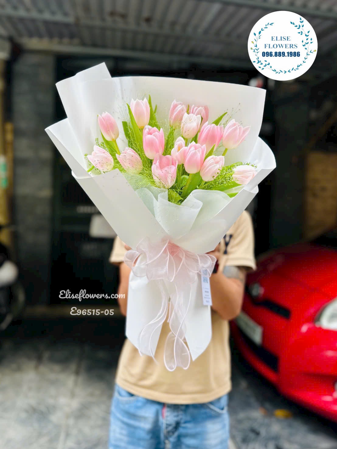 Hoa Tulip Hà Nội. Bó Tulip hồng nhẹ nhàng tặng bạn gái, người yêu 20/10. Eliseflowers