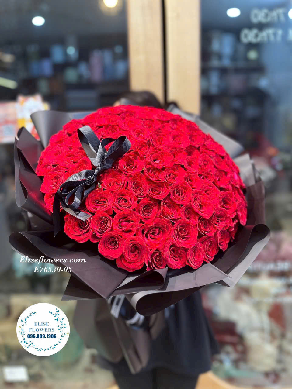 Bó hoa hồng đỏ tặng bạn gái tại Hà Nội. Điện hoa hồng đỏ tặng bạn gái tại Hà Nội