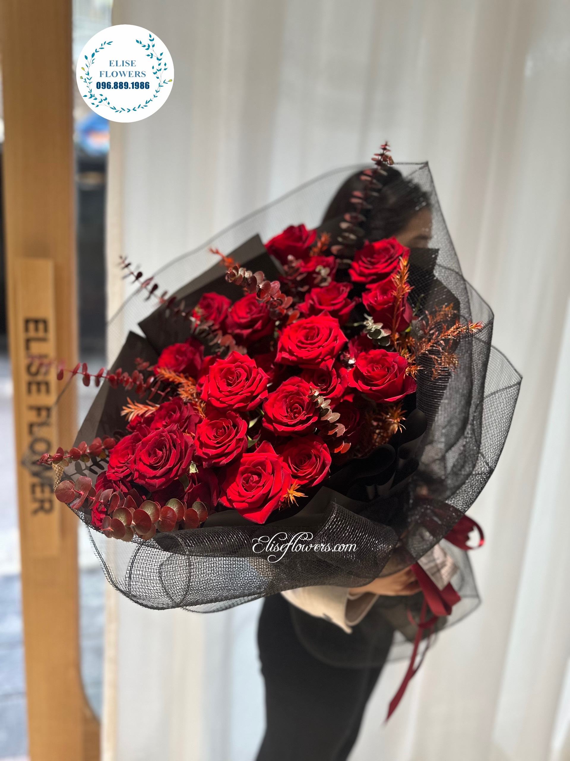 Đặt hoa valentine Hà Nội. Mua hoa Valentine Hà Nội. Điện hoa valentine Hà Nội.