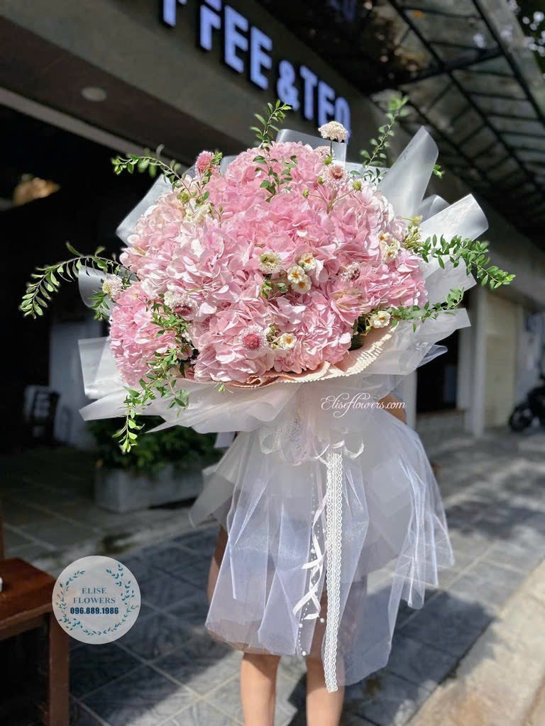 Đặt hoa sinh nhật bạn gái đẹp, giao hoa tận nơi tại Hà Nội.
