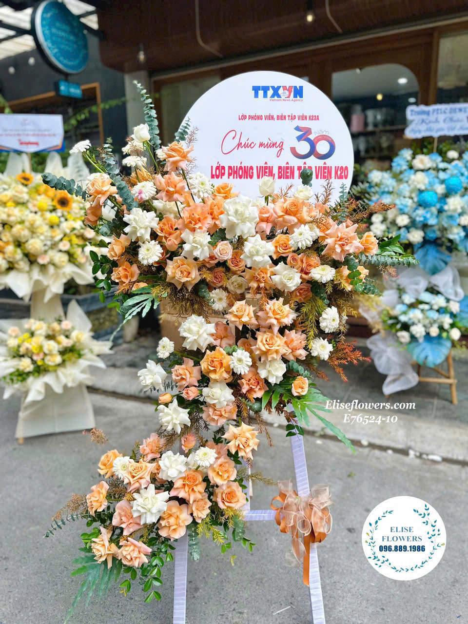 Mua kệ hoa chúc mừng ngày 20-11. Đặt kệ hoa chúc mừng sự kiện ngày 20-11