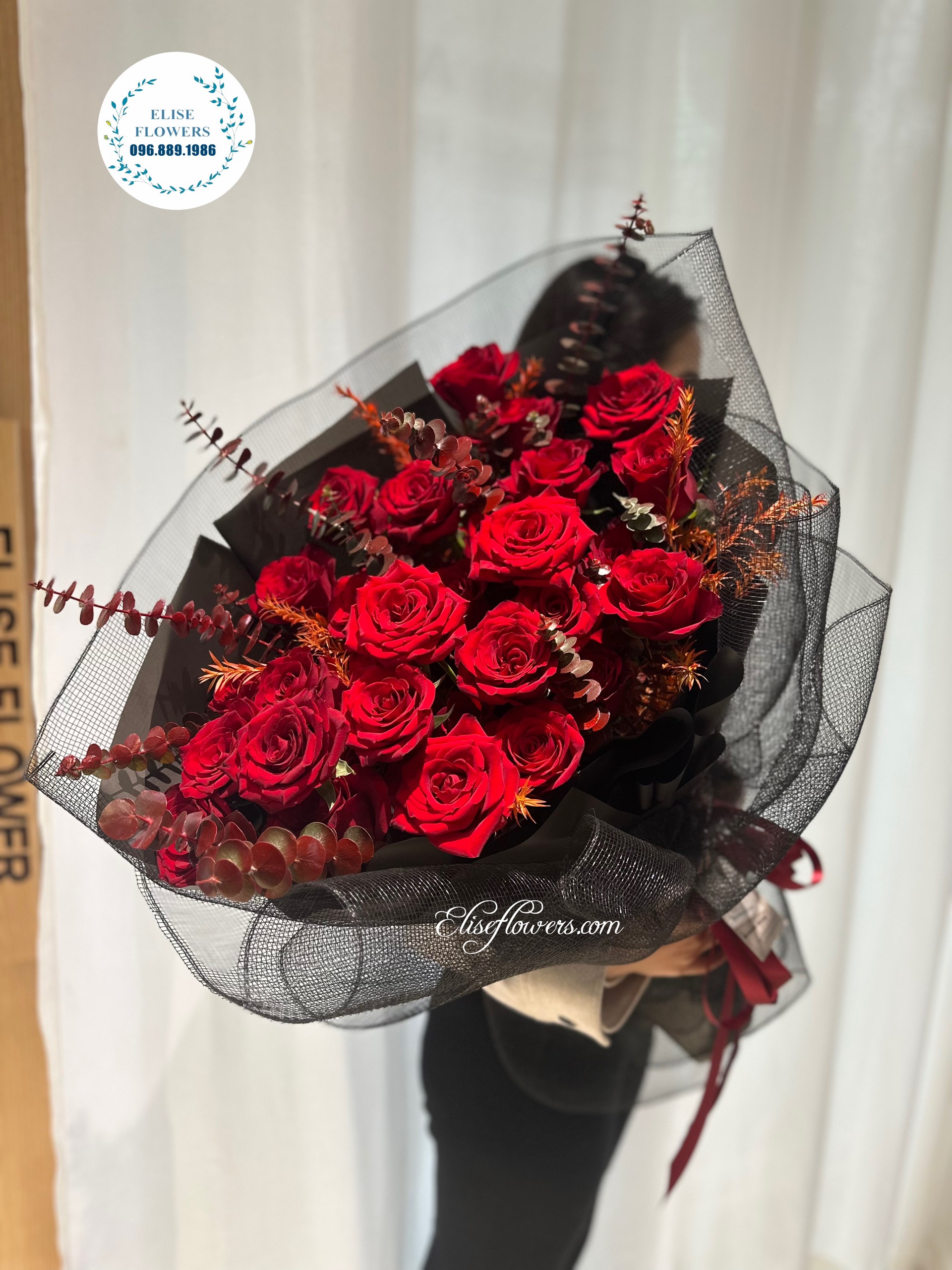 Đặt hoa Valentine Hà Nội. Đặt hoa Valentine ở tại Hà Nội. Mua hoa valentine Hà Nội. Elise FLowers