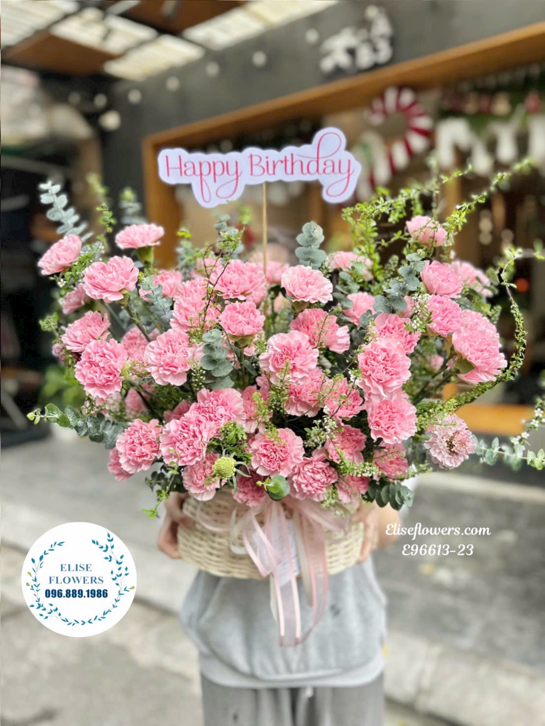 Đặt mua hoa 20/11 đẹp. Hoa tặng thầy cô 20/11. Lẵng cẩm tú cầu hồng đẹp. Giao hoa tận nơi, uy tín