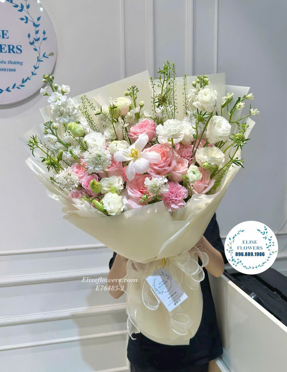 Bó hoa tặng bạn gái. Đặt mua bó hoa tặng bạn gái ở Hà Nội