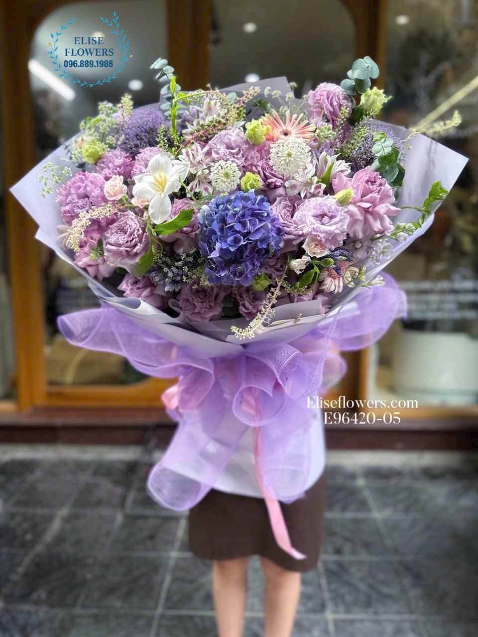 hoa tặng sếp nữ đẹp ở Hà Nội. shop hoa tươi nhập khẩu Eliseflowers