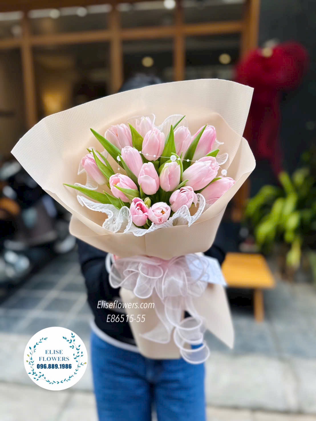 Bó Tulip 15 bông hồng tặng valentine. Hoa tặng bạn gái ngày lễ tình nhân tặng bạn gái, người yêu