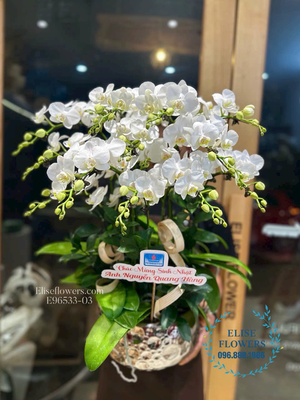 Đặt mua hoa mừng tân gia sang trọng, đẳng cấp ở Hoàn Kiếm. Shop hoa lan hồ điệp Hà Nội - Eliseflowers