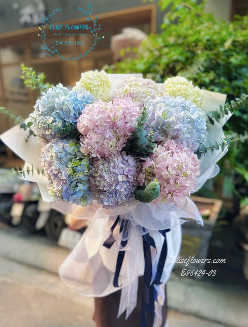 đặt mua bó hoa cẩm tú cầu Online ở tây hồ