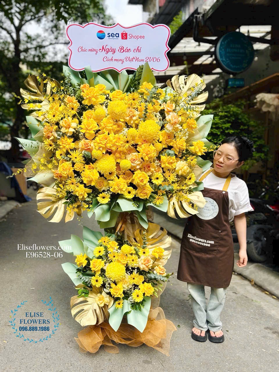 Đặt mua kệ hoa khai trương đẹp, sang trọng xứng tầm thượng lưu ở Hà Nội