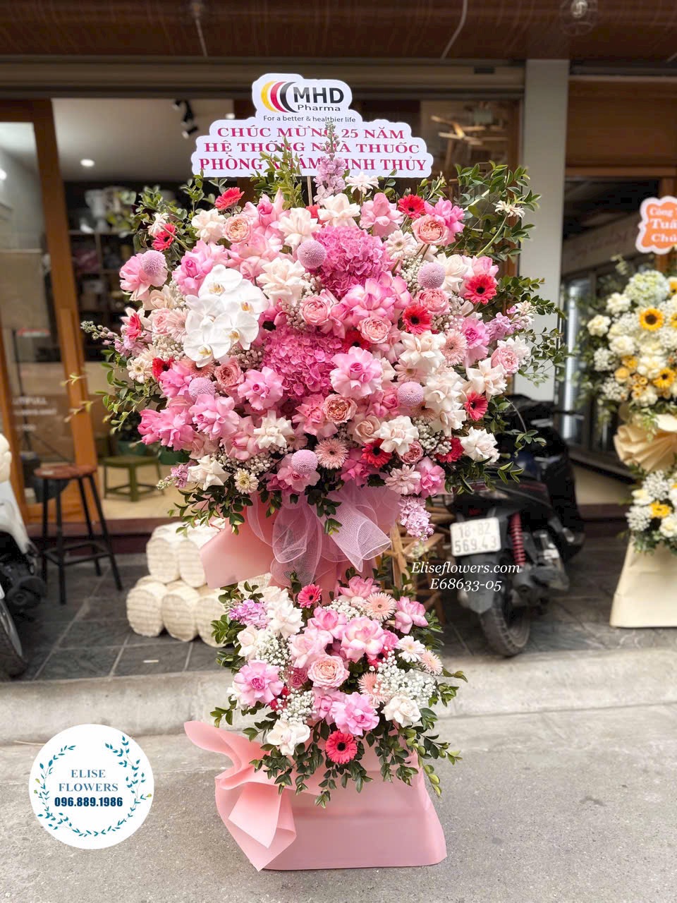 Kệ khai trương Hà Nôi. Dịch vụ giao kệ hoa khai trương tận nơi, nhanh chóng, đảm bảo