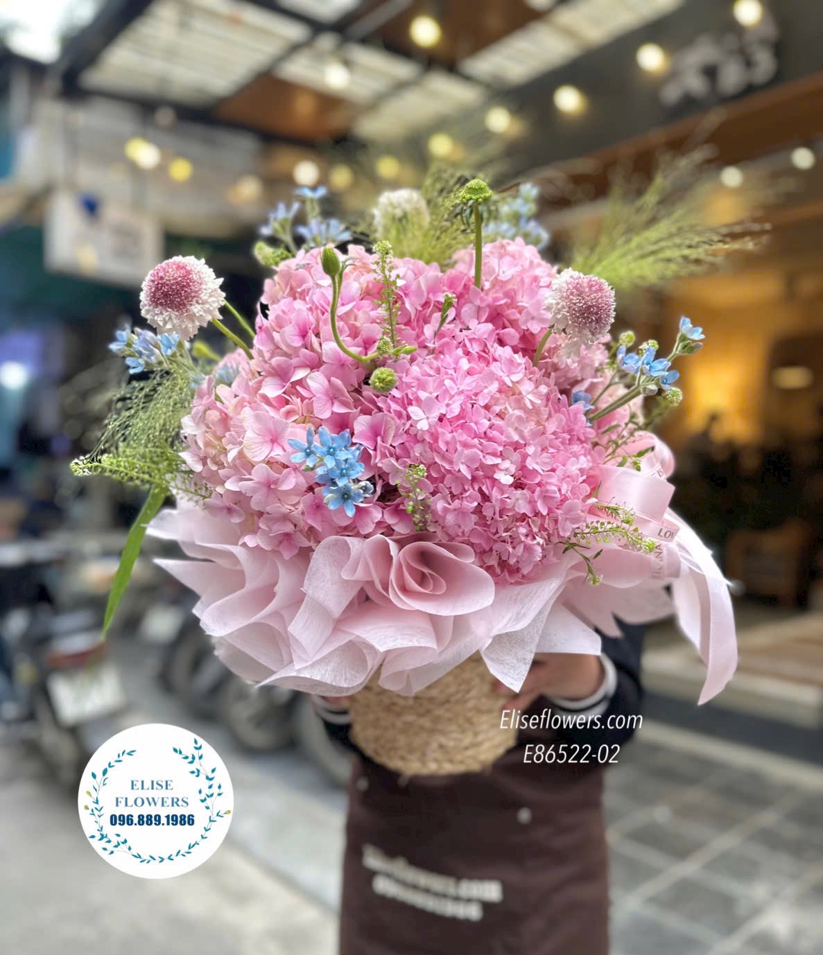 Hoa valentine Hà Nội. Lẵng hoa cẩm tú cầu tinh tế tặng người yêu dịp 14/2. Dịch vụ giao hoa tận nơi