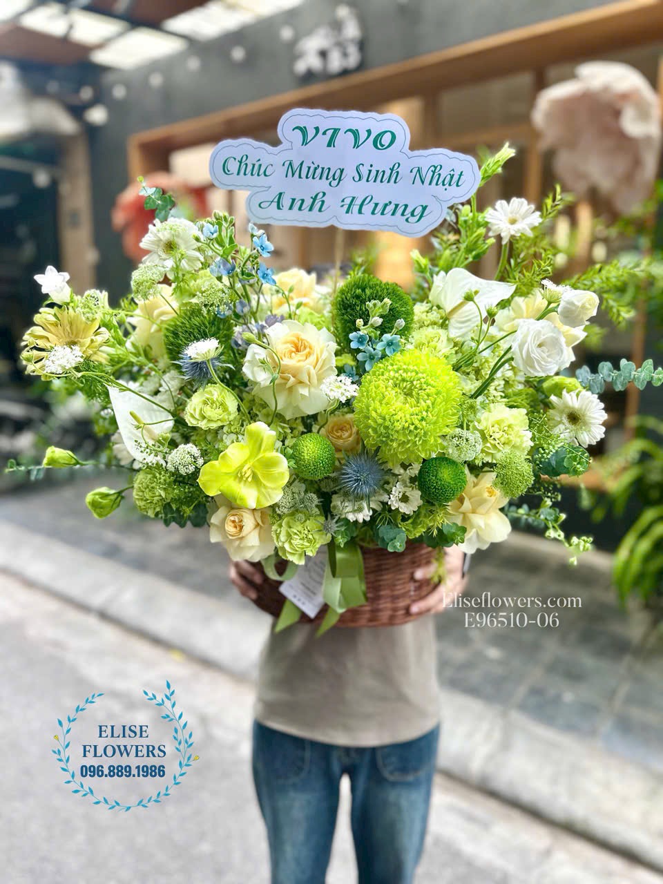 Đặt mua lẵng hoa sinh nhật bố đẹp ở Hoàn Kiếm. Shop hoa tươi Eliseflowers