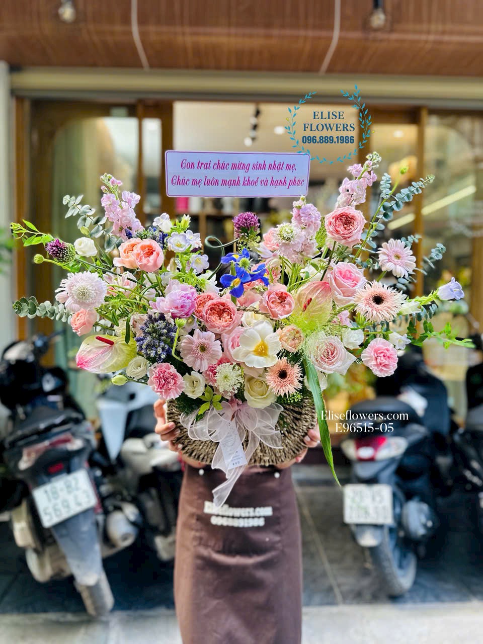 Đặt mua Online giỏ hoa chúc mừng sinh nhật mẹ yêu. Shop hoa tươi uy tín Hà Nôi - Eliseflowers