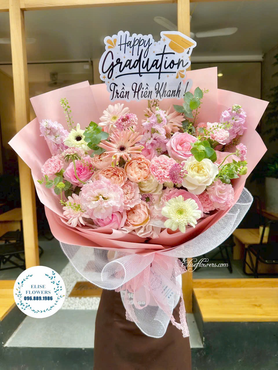 Bó hoa tặng tốt nghiệp đẹp ở Hà Nội. Đặt mua bó hoa tặng tốt nghiệp đẹp