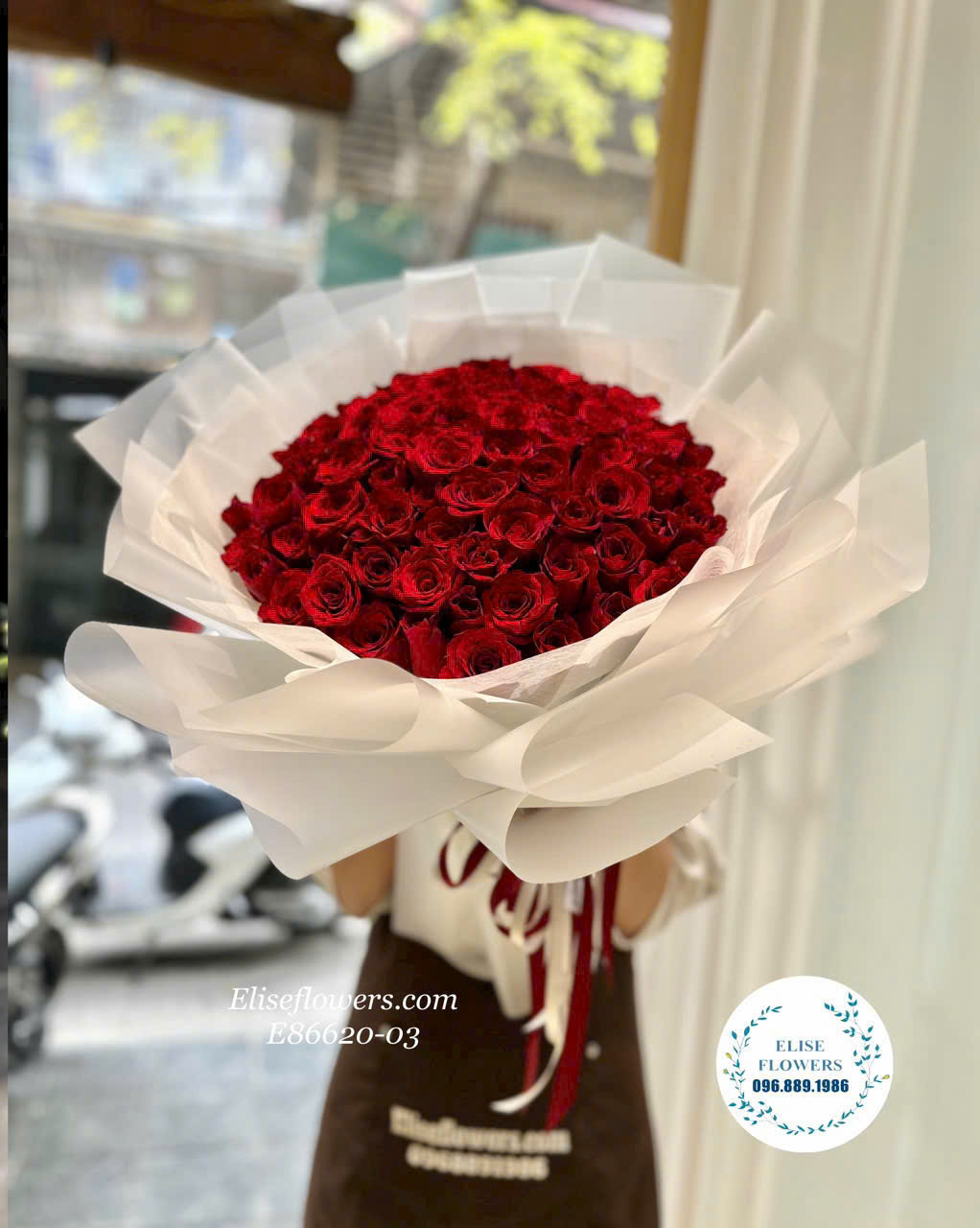 Mua bó hoa hồng đỏ đẹp ở Hà Nội. Điện bó hoa hồng đỏ đẹp