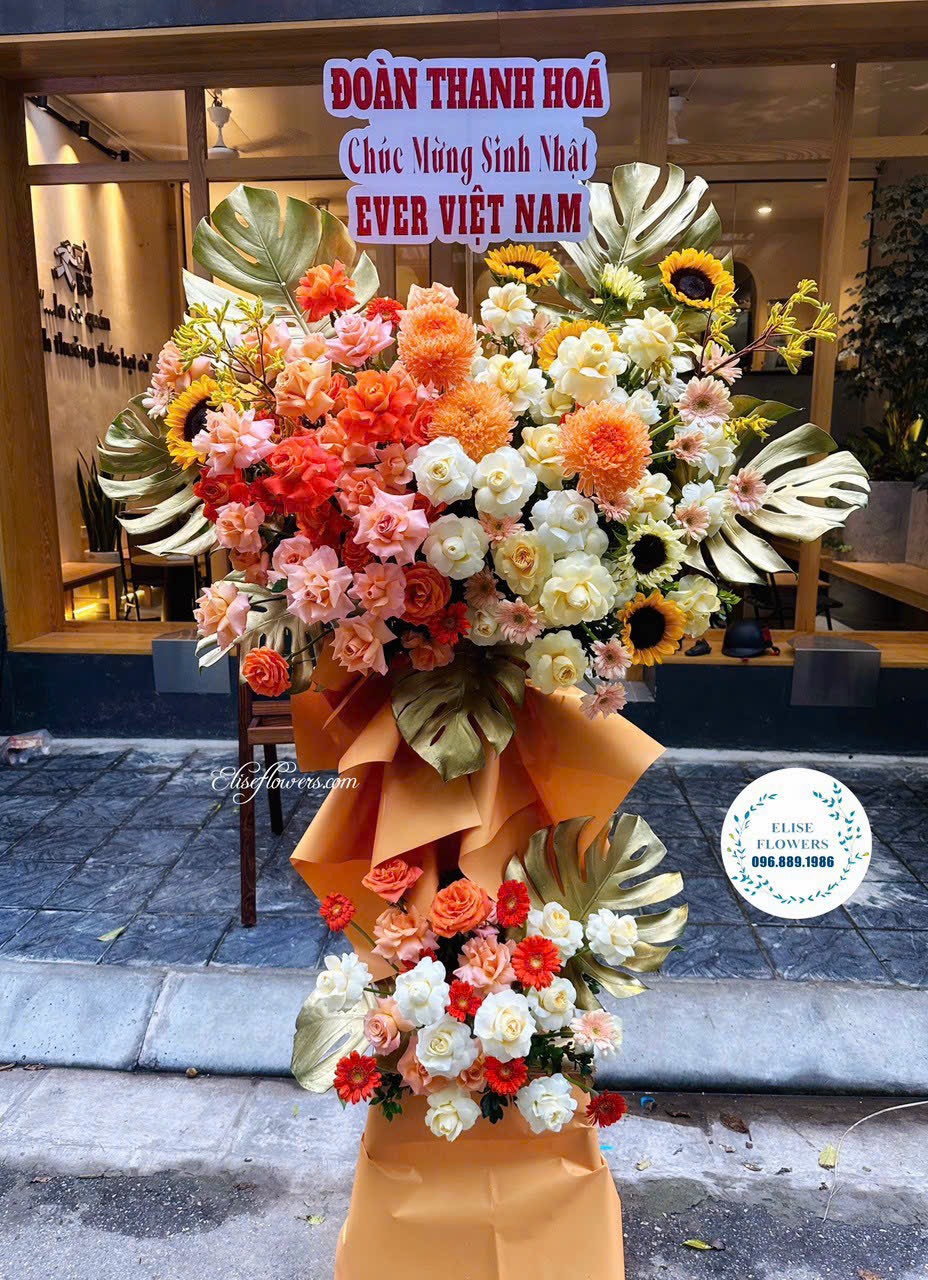 Mua-hoa-khai-truong-cao-cap-tai-quan-Dong-Da-Ha-Noi-Dien-hoa-khai-truong-Ha-Noi