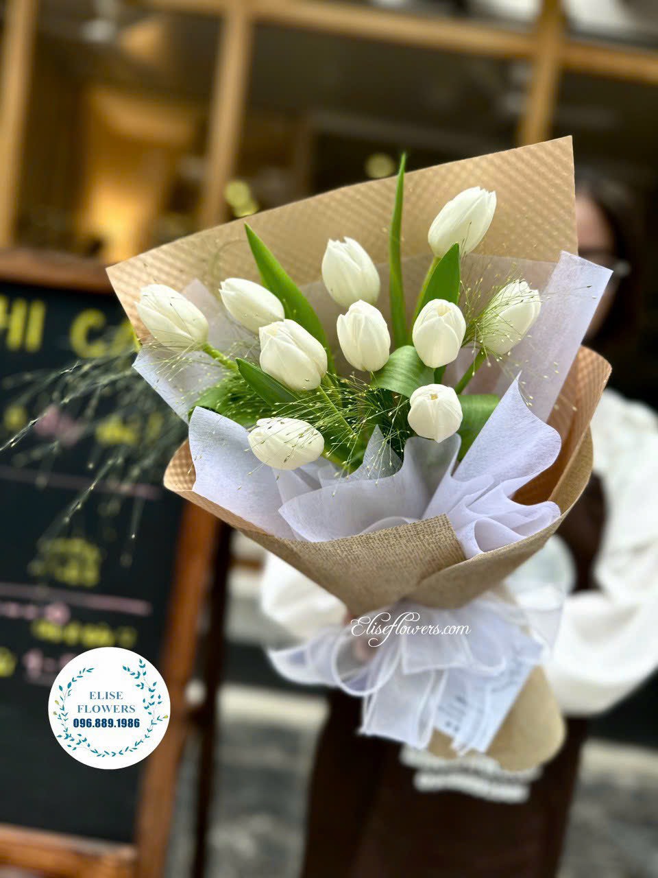 Bo-hoa-Tulip-trang-dep-Dat-mua-bo-hoa-tulip-trang-ta-Ha-Noi