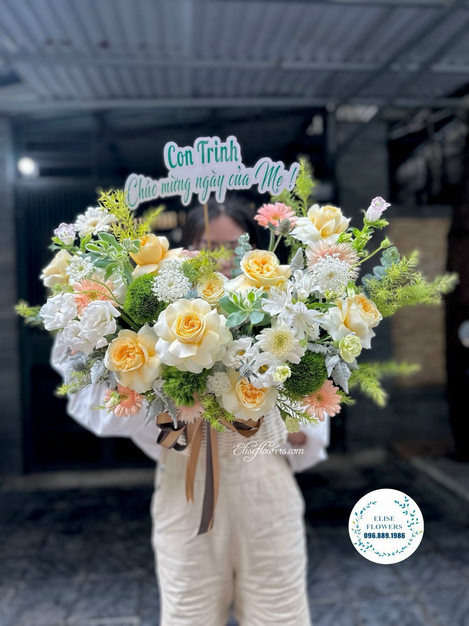 Gio-hoa-tuoi-Ha-Noi-Dat-mua-gio-hoa-tuoi-Ha-Noi-Dien-hoa-tuoi-Ha-Noi