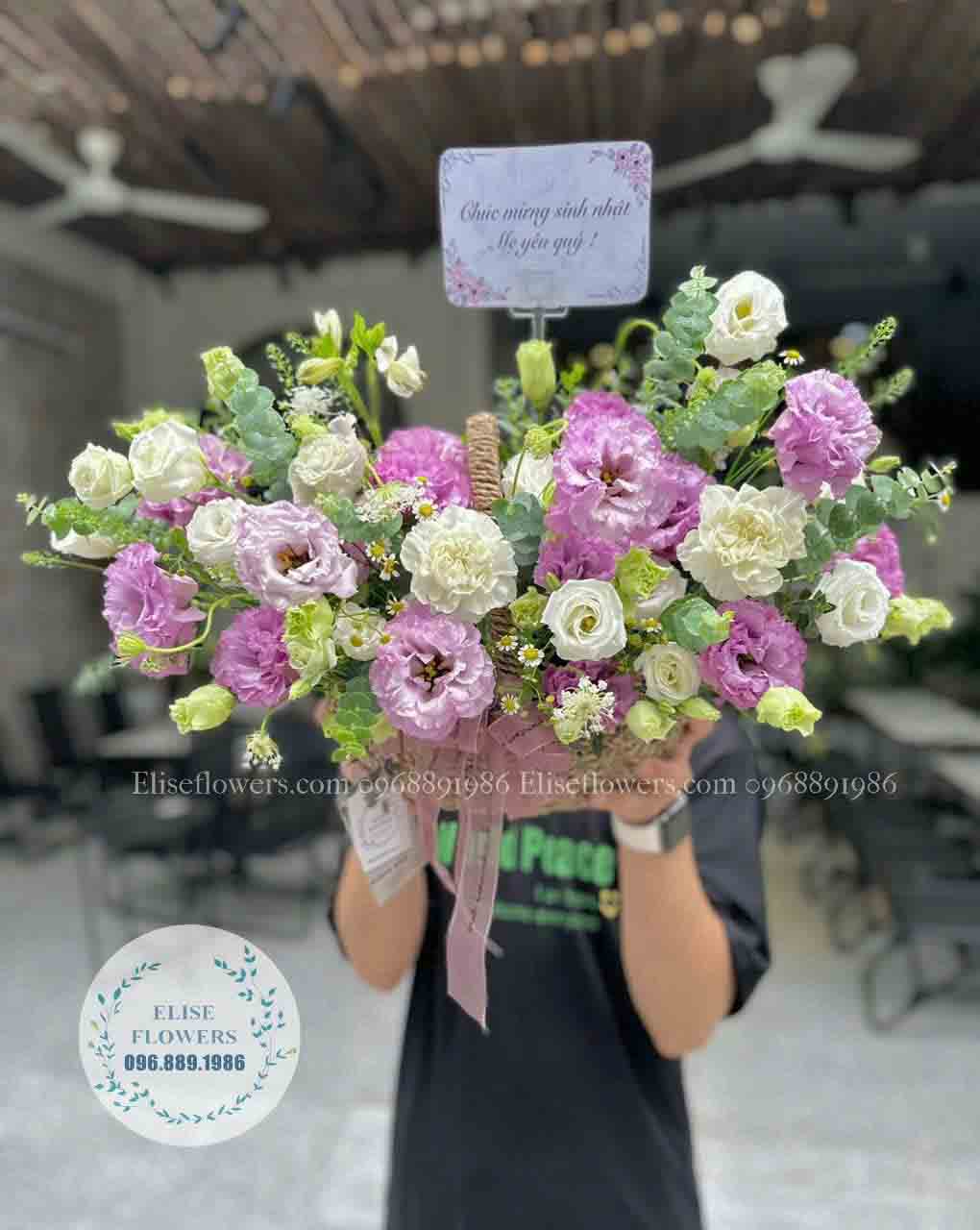 Giỏ hoa chúc mừng sinh nhật Mẹ yêu | Giỏ hoa sinh nhật tone tím trắng nhẹ nhàng