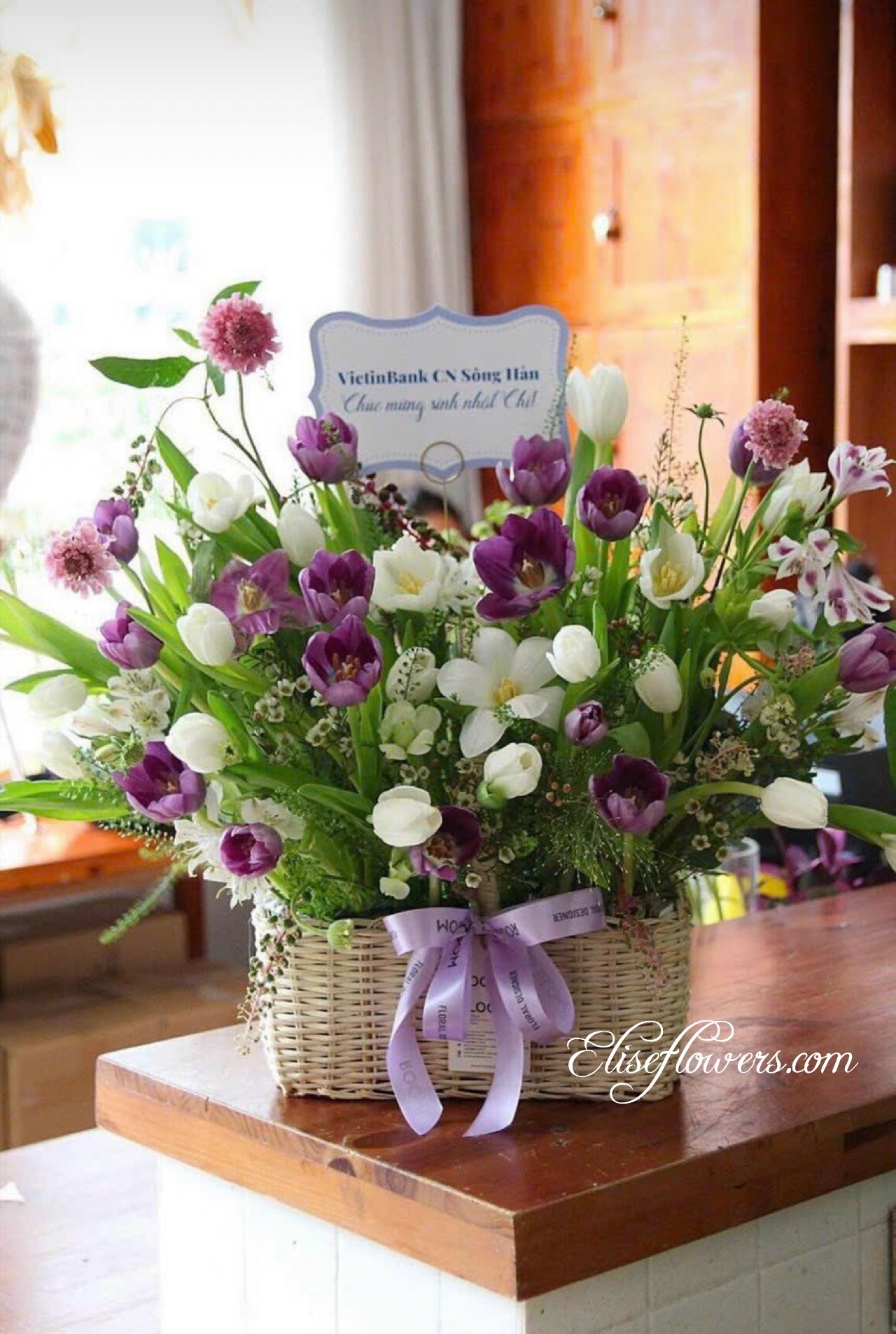 Mua-lang-hoa-chuc-mung-sinh-nhat-Sep-nu-Dien-hoa-sinh-nhat-Sep-nu-dep-o-Ha-Noi