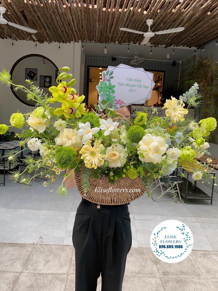 Giỏ hoa chúc mừng thầy cô ngày 20-11 | Hoa tri ân thầy cô tại Eliseflowers