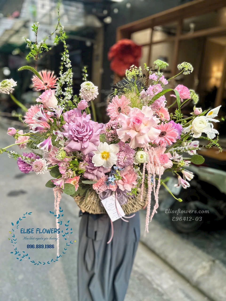 đặt mua giỏ hồng chúc mừng sinh nhật ở Hoàng Mai.