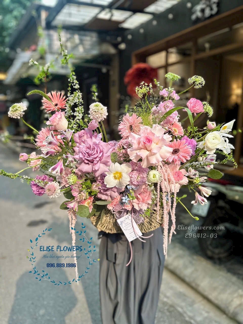 Giỏ sinh nhật màu hồng ở Hoàng Mai