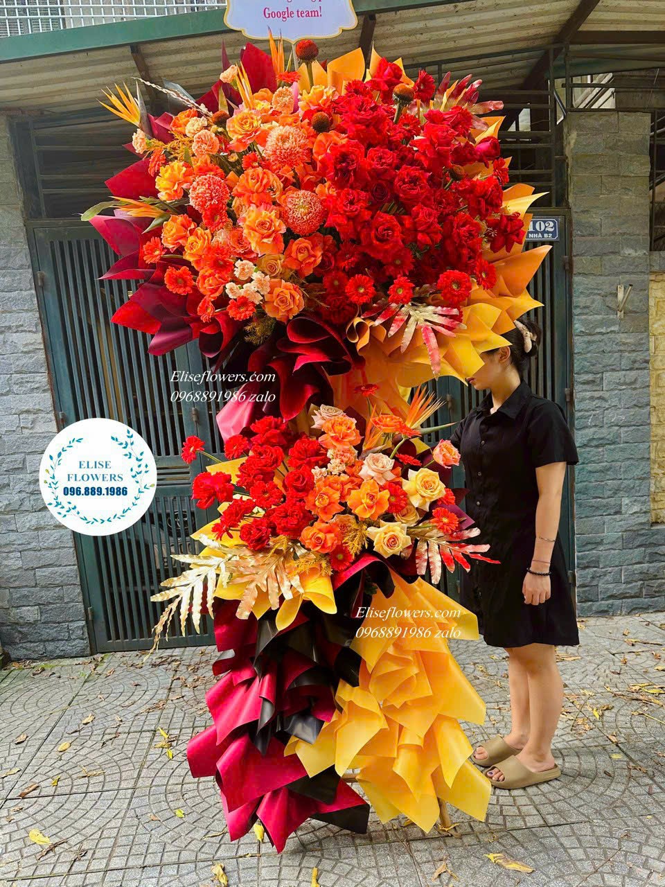 Mẫu hoa khai trương cao cấp tại Eliseflowers. Liên hệ đặt hoa nhanh chóng tại 0968891986 - 0945891986