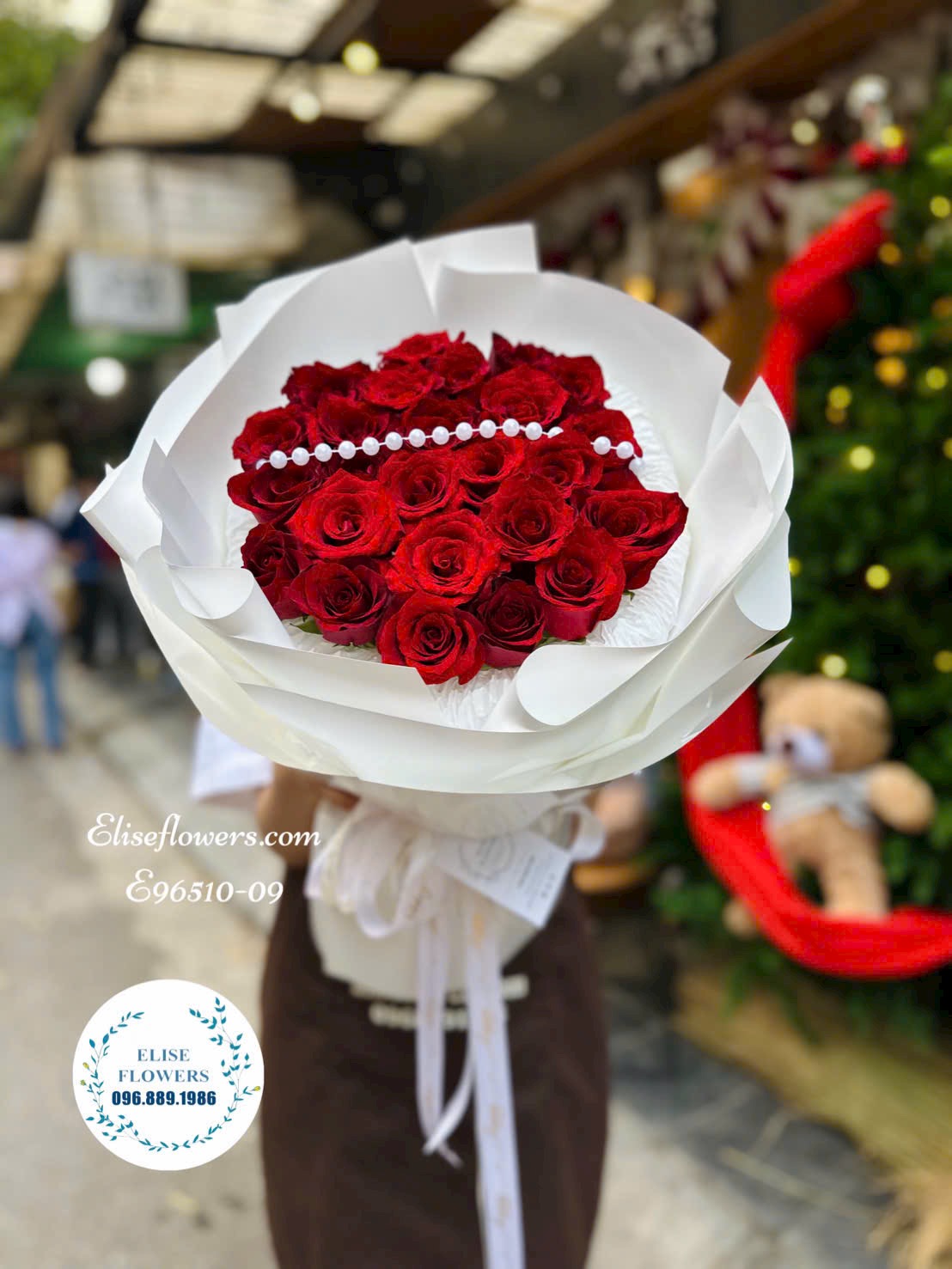 Bó hoa hồng đỏ sang trọng lãng mạn tặng sinh nhật người yêu tại Hà Đông | Eliseflowers