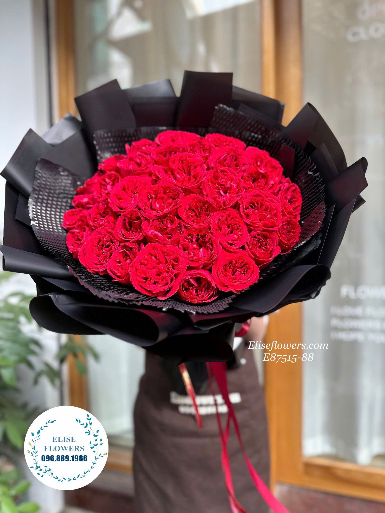 Hoa Hồng Đỏ Valentine ở Hà Nội. Mua hoa hồng đỏ Valentine đẹp ở Hà Nội.