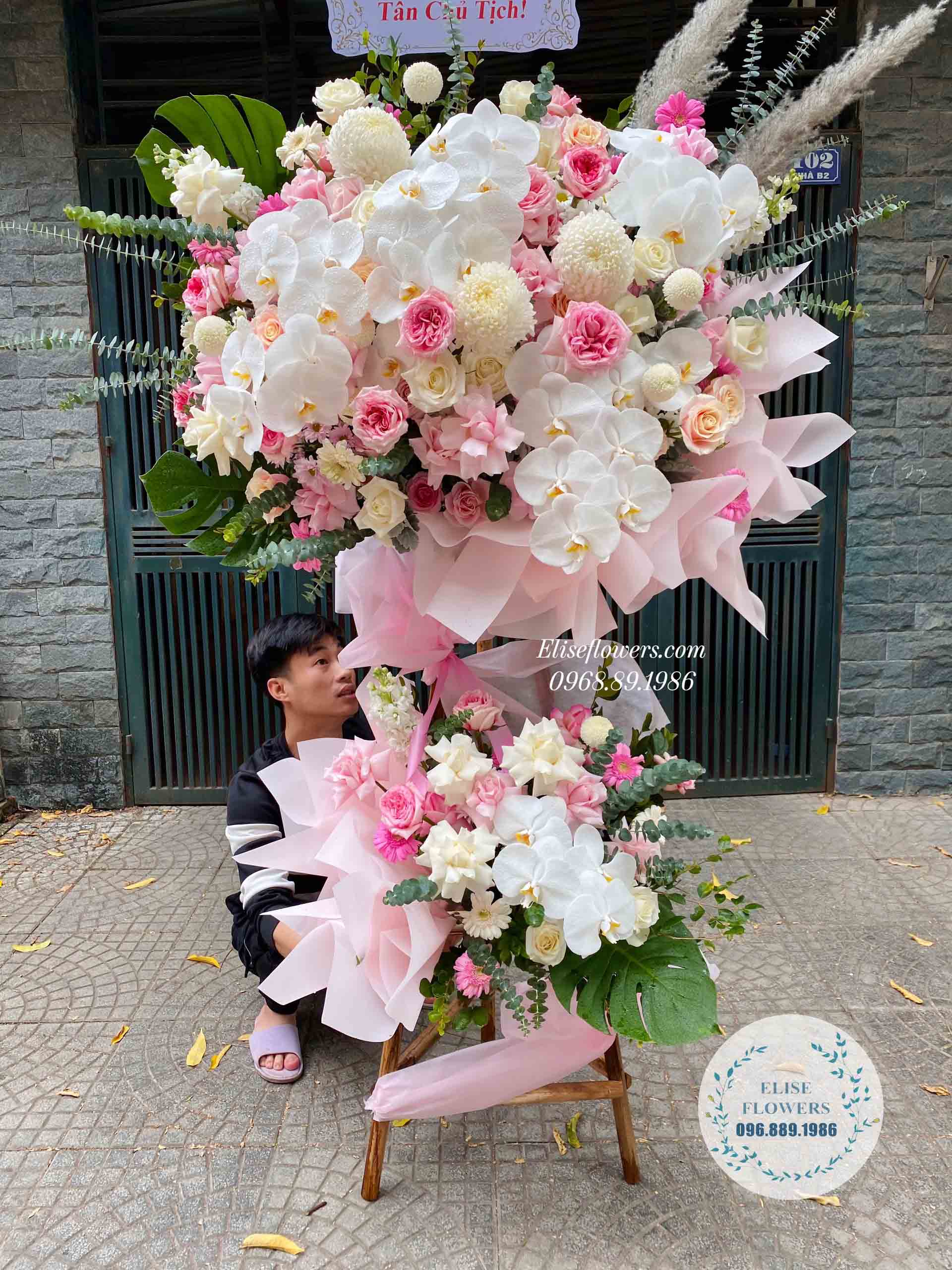 Kệ hoa khai trương Víp ở Cầu Giấy | Kệ hoa khai trương sang trọng ở Cầu Giấy