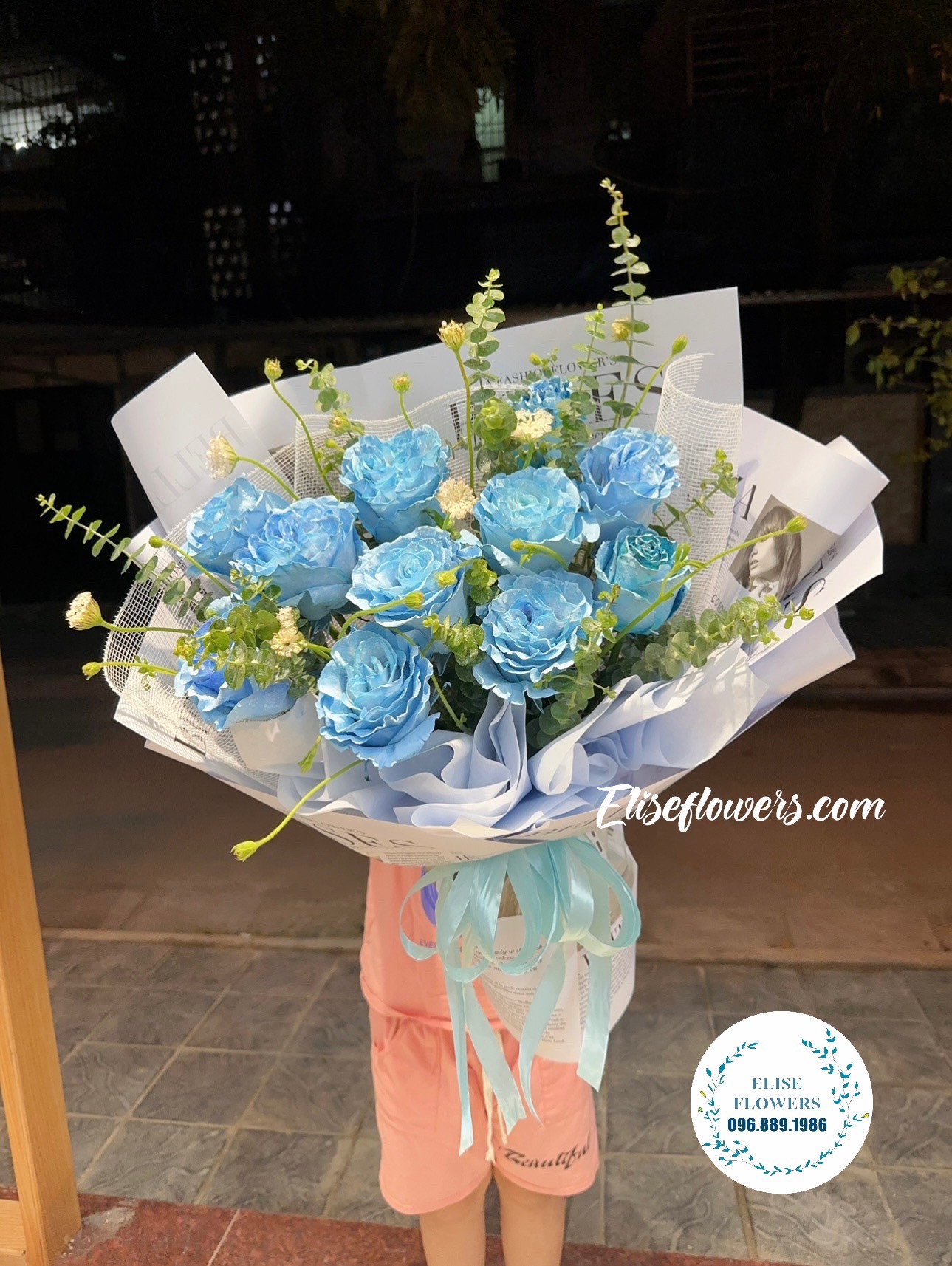 HOA NHẬP KHẨU HÀ NỘI. Bó hoa hồng xanh Ecuador nhập khẩu đẹp ở Hà Nội.