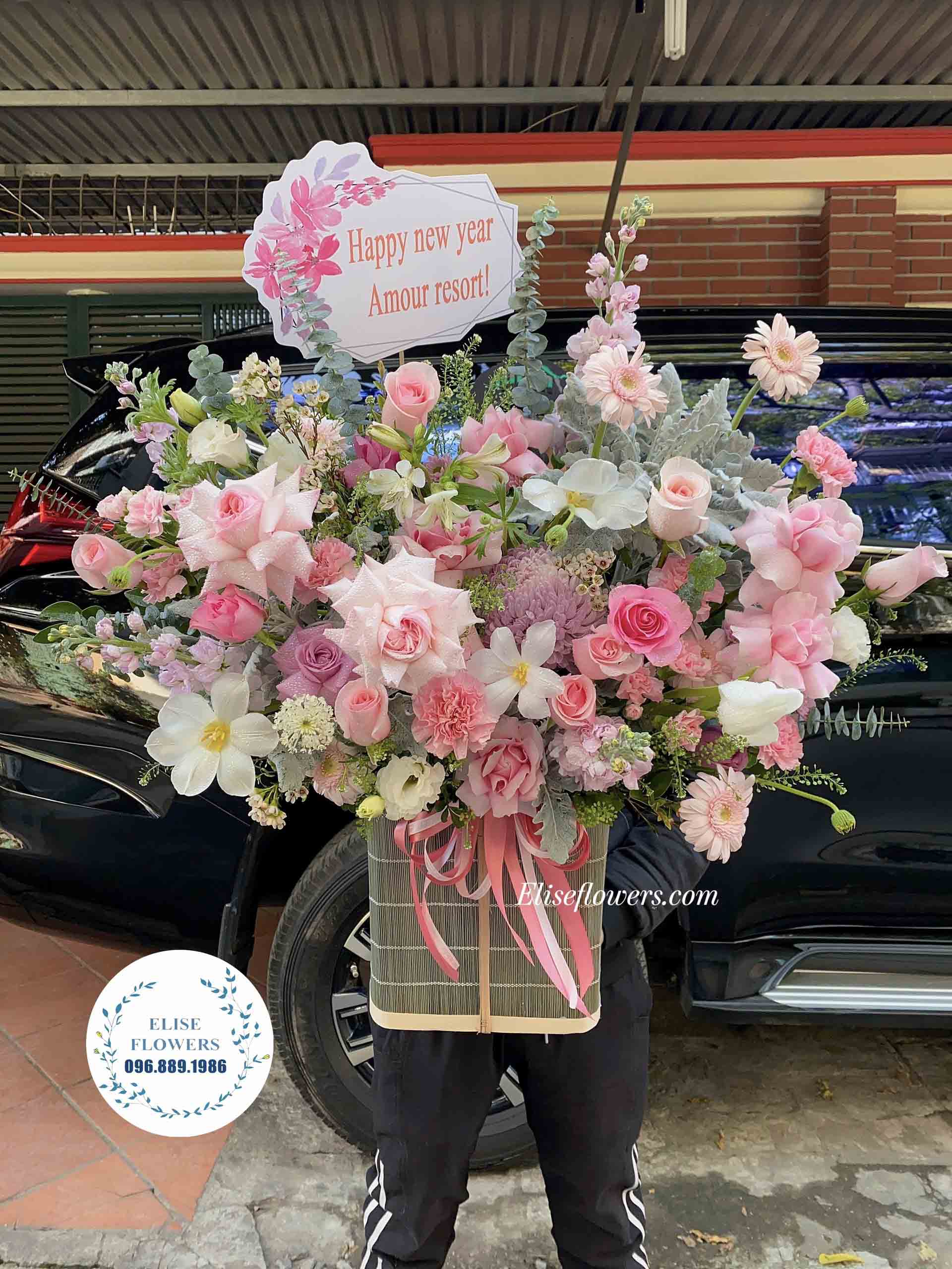 HOA TẶNG SẾP NỮ | LẴNG HOA CHÚC MỪNG SINH NHẬT SẾP NỮ TONE MÀU NỮ TÍNH ĐẸP TẠI ELISEFLOWERS - Shop hoa tươi uy tín tại Cầu Giấy, Hà Nội 