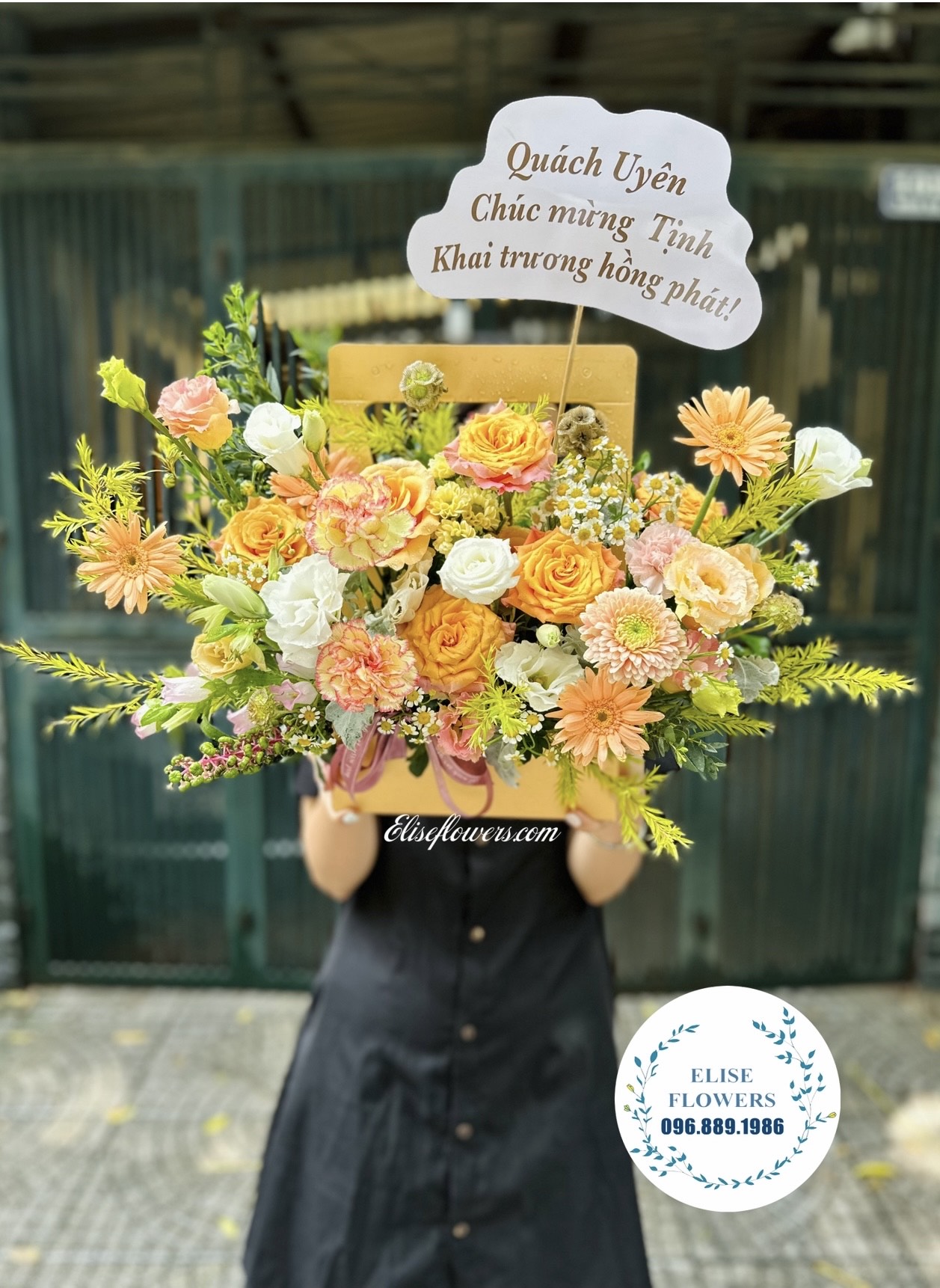 Mua hoa tươi quận Hoàn Kiếm. Đặt mua hoa tươi quận Hoàn Kiếm. Shop hoa tươi quận Hòa Kiếm giá rẻ nhất.