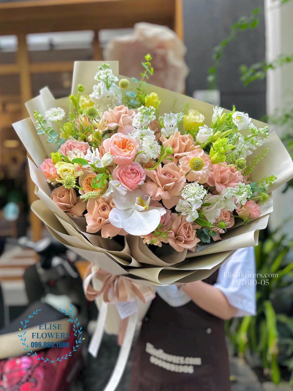 Hoa tặng đại biểu Hà Nội. Mua hoa tặng đại biểu sang trọng. Eliseflowers