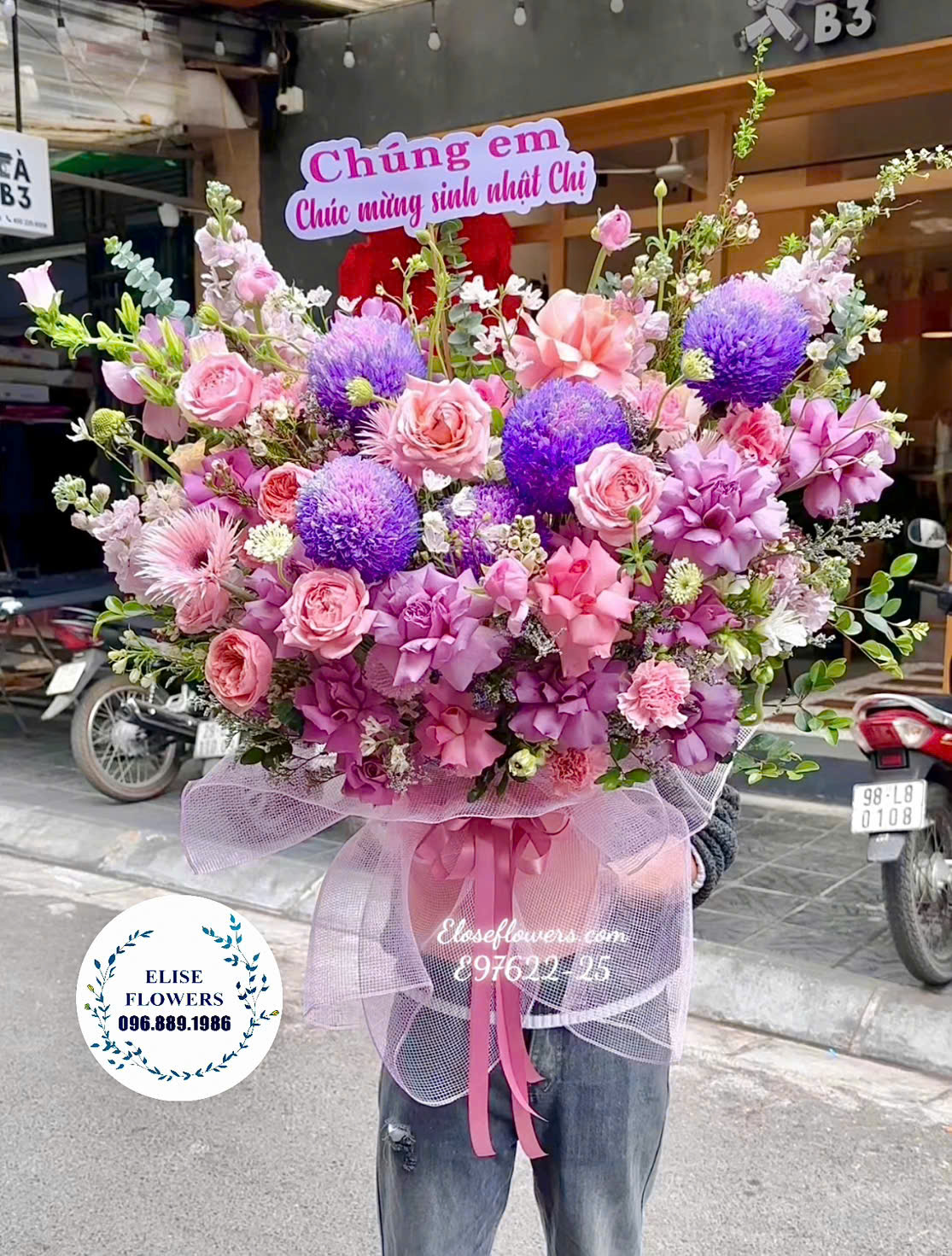 Hoa Tặng Sếp 8/3. Lẵng Hoa Tặng Sếp  Đẹp Ngày 8/3 Ở Quận Thanh Xuân Hà Nội.