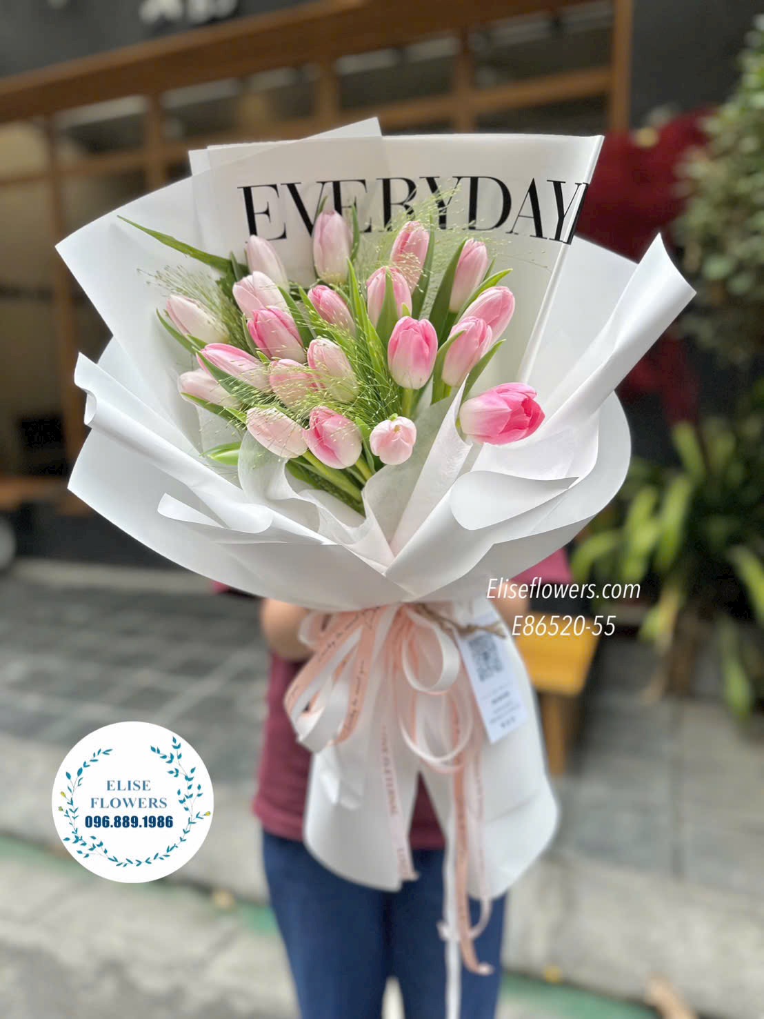 Bó Tulip valentine nhập khẩu. Hoa tulip valentine tặng người yêu. Điện hoa Hà Nội