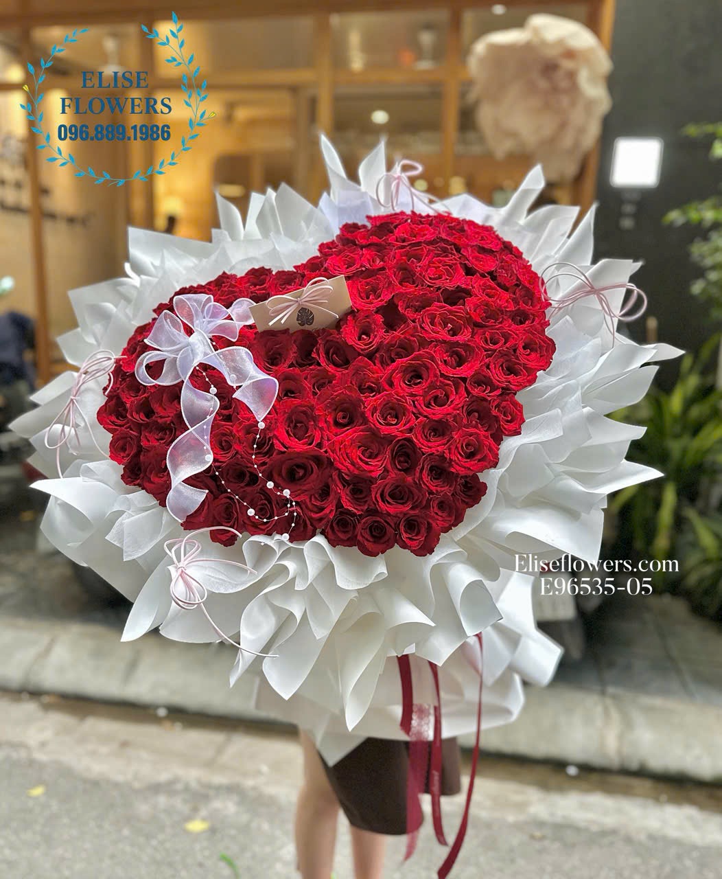 Bó hoa hồng đỏ Ecuador trái tim xin lỗi bạn gái. Đặt hoa xin lỗi bạn gái ở Hà Đông