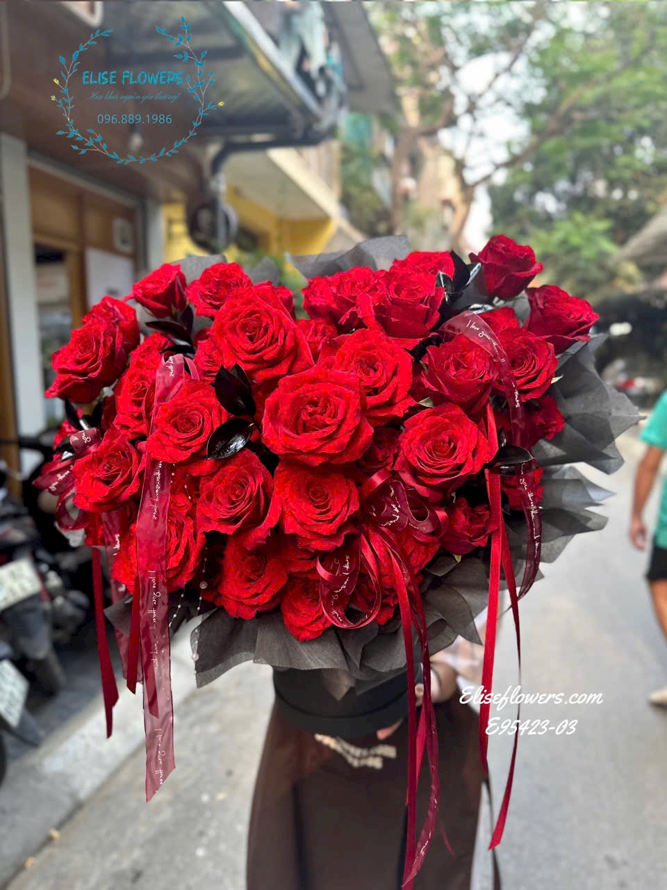 Hộp hoa trái tim hồng cao cấp kỉ niệm ngày cưới | Eliseflowers.