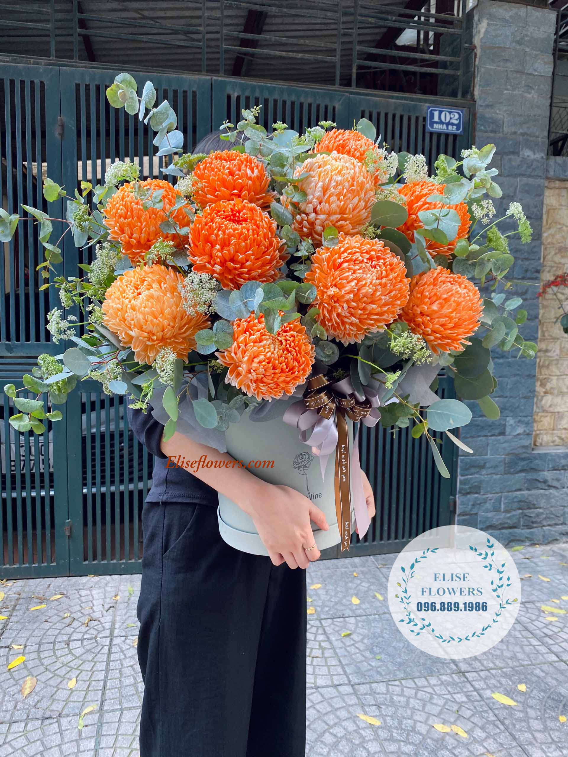 Hộp hoa cúc mẫu đơn cam 10 bông tặng sinh nhật mẹ - Shop hoa tươi ở Hà Nội - Elise flowers - Điện hoa Hà Nội