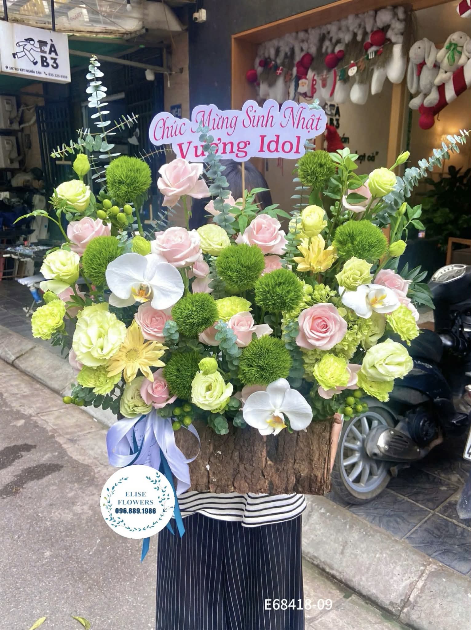 Hộp hoa gỗ tone pastel sang trọng, tinh tế