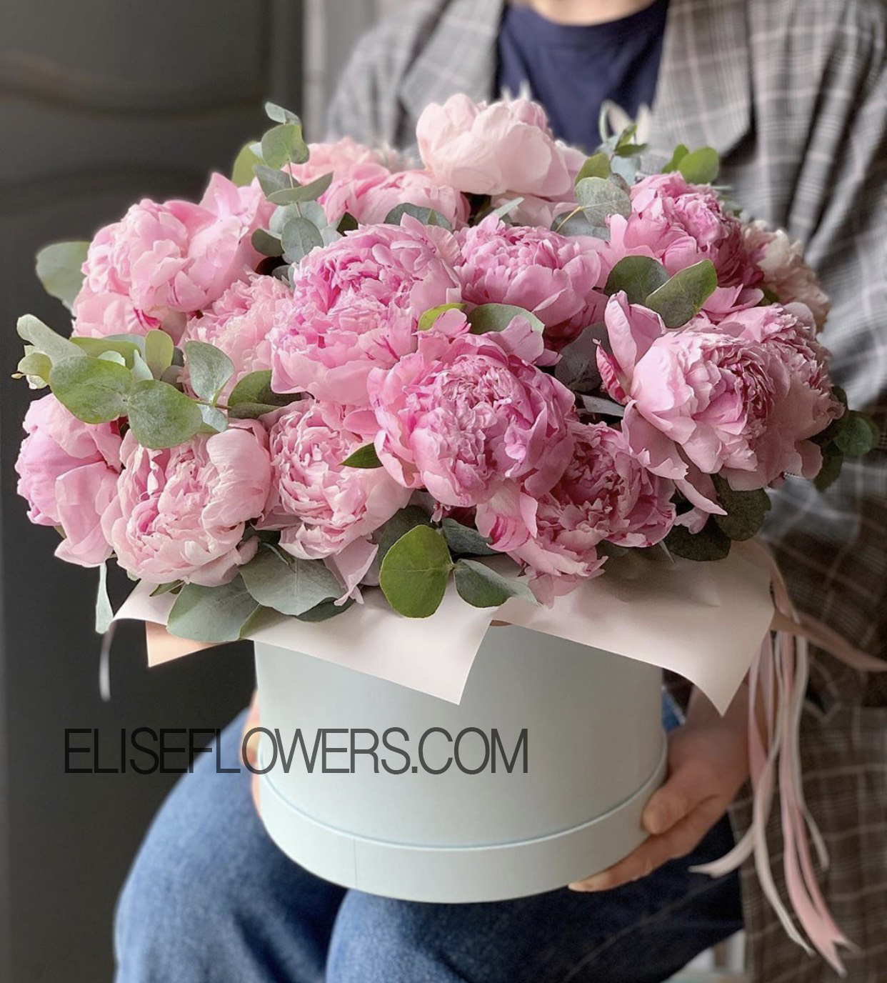 Hộp hoa mẫu đơn cao cấp, sang trọng - Elise flower - hộp hoa đẹp tại Hà Nội