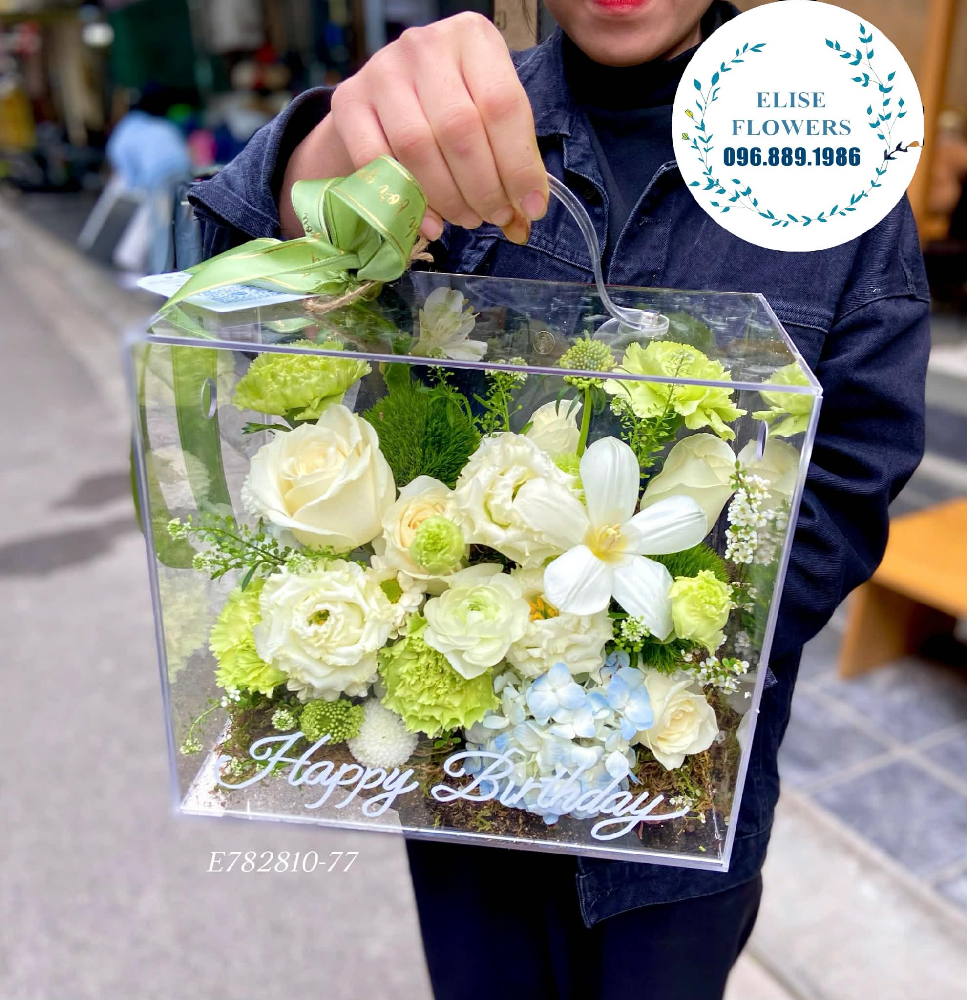 Hộp mica chúc mừng sinh nhật . Hộp hoa sinh nhật đẹp ở Hoàn Kiếm. Điện hoa tươi Eliseflowers