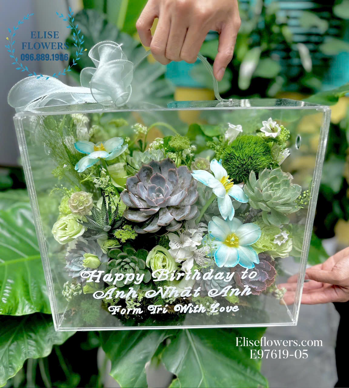 Vali mica tone xanh lá tặng sinh nhật anh trai. Địa chỉ mua hoa uy tín Hà Nội Eliseflowers